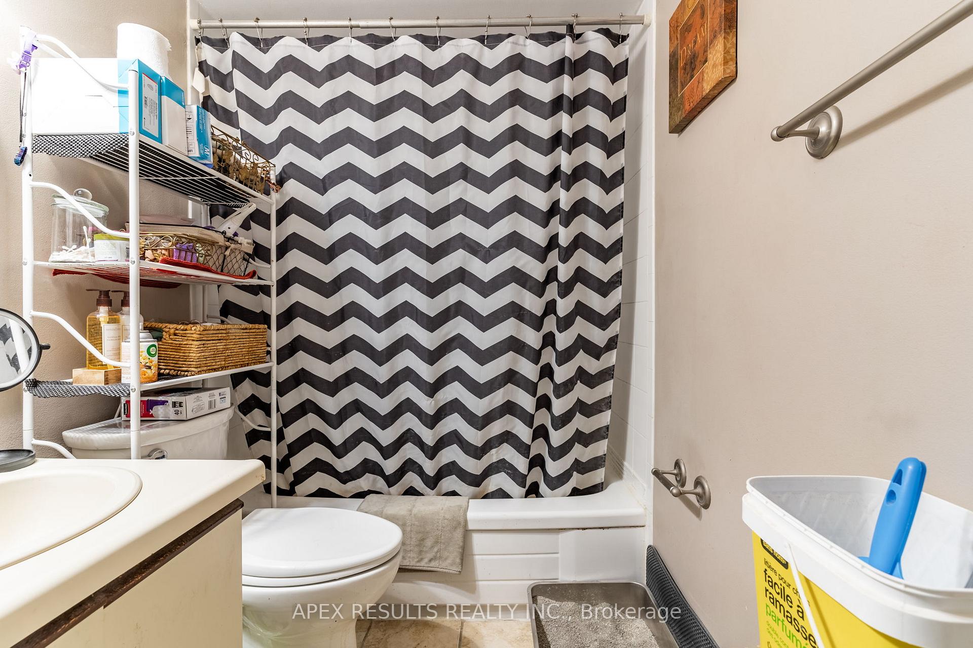 Photo 25 of 563 James Street N, Hamilton, North End — HOMEH