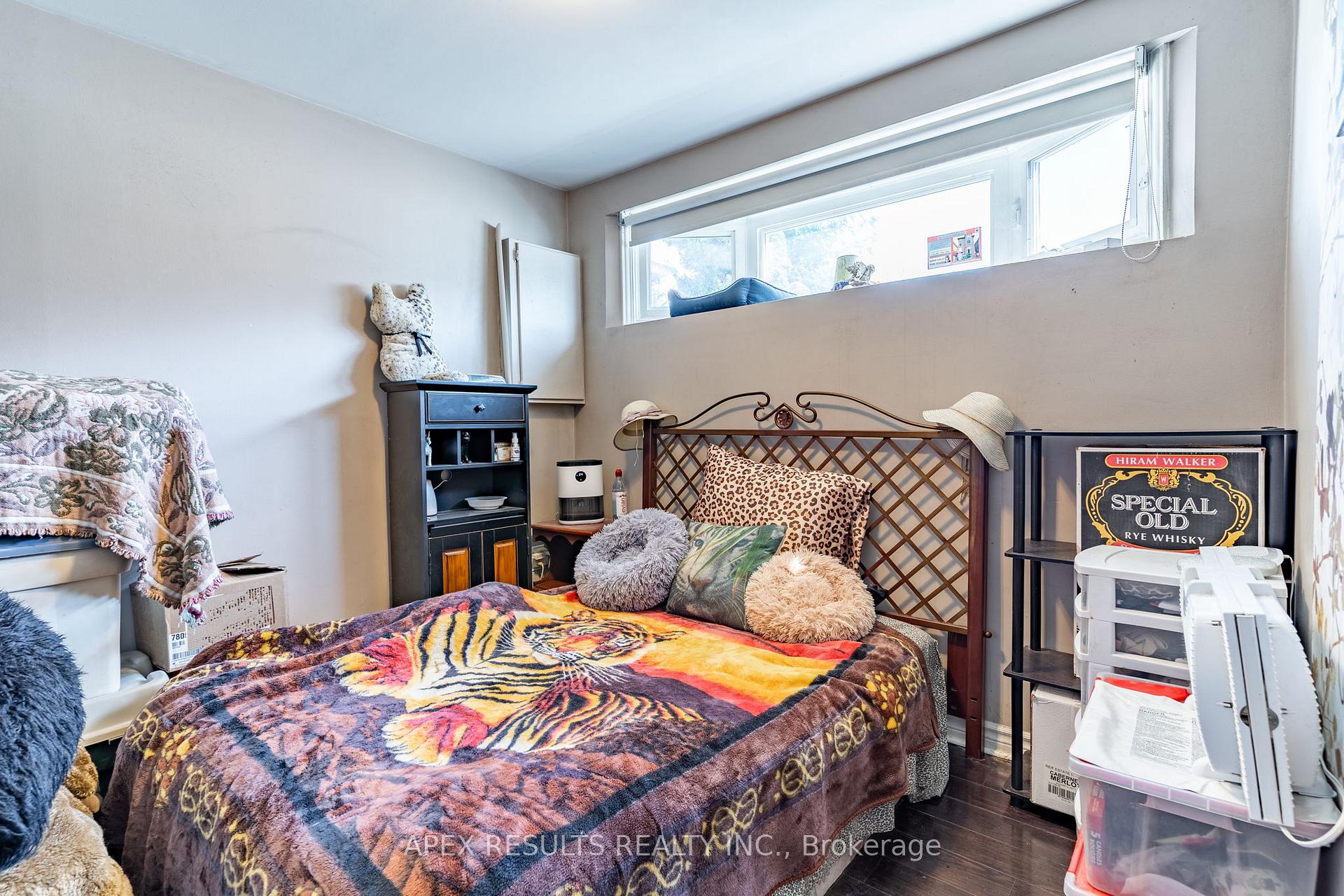 Photo 22 of 563 James Street N, Hamilton, North End — HOMEH