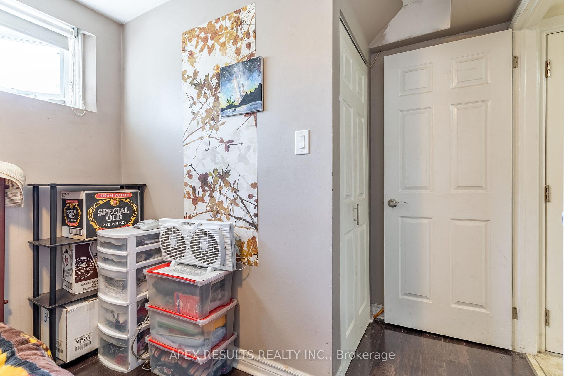 Photo 20 of 563 James Street N, Hamilton, North End — HOMEH