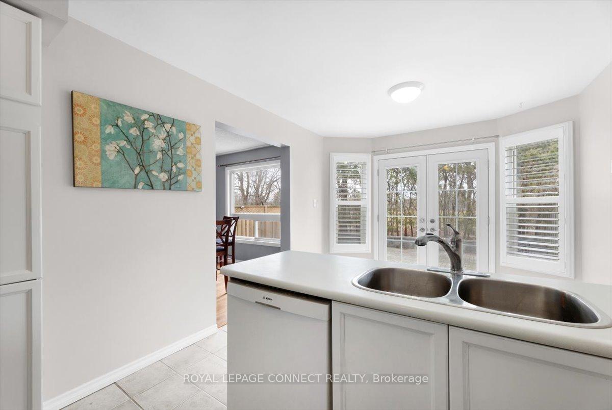 Photo 5 of 54 Parklawn Drive W, Clarington, Courtice — HOMEH