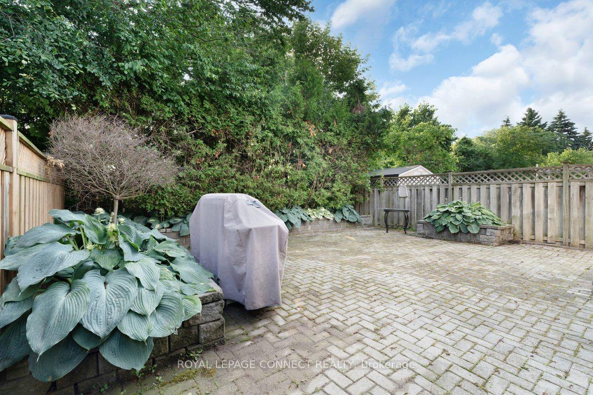 Photo 26 of 54 Parklawn Drive W, Clarington, Courtice — HOMEH