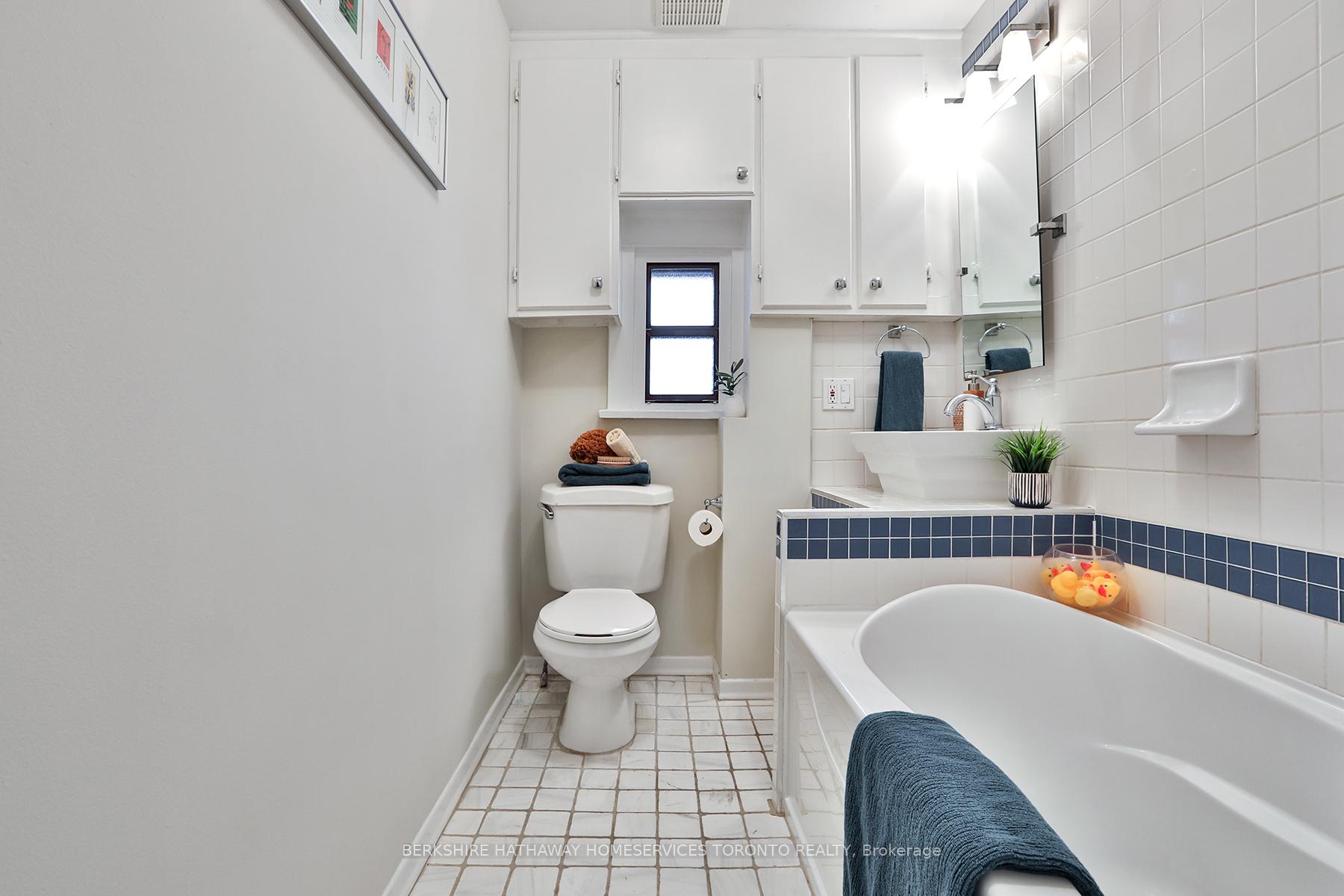 Photo 2 of 43 Golfview Avenue, Toronto, East End-Danforth — HOMEH