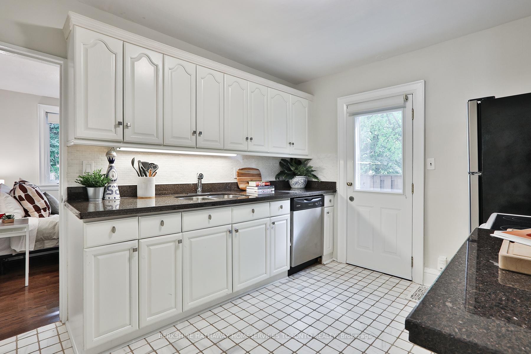 Photo 20 of 43 Golfview Avenue, Toronto, East End-Danforth — HOMEH