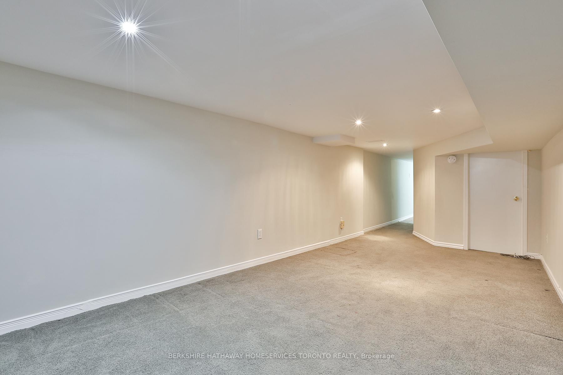 Photo 24 of 43 Golfview Avenue, Toronto, East End-Danforth — HOMEH