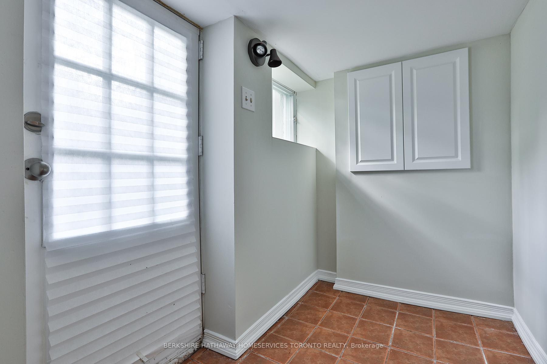 Photo 16 of 43 Golfview Avenue, Toronto, East End-Danforth — HOMEH