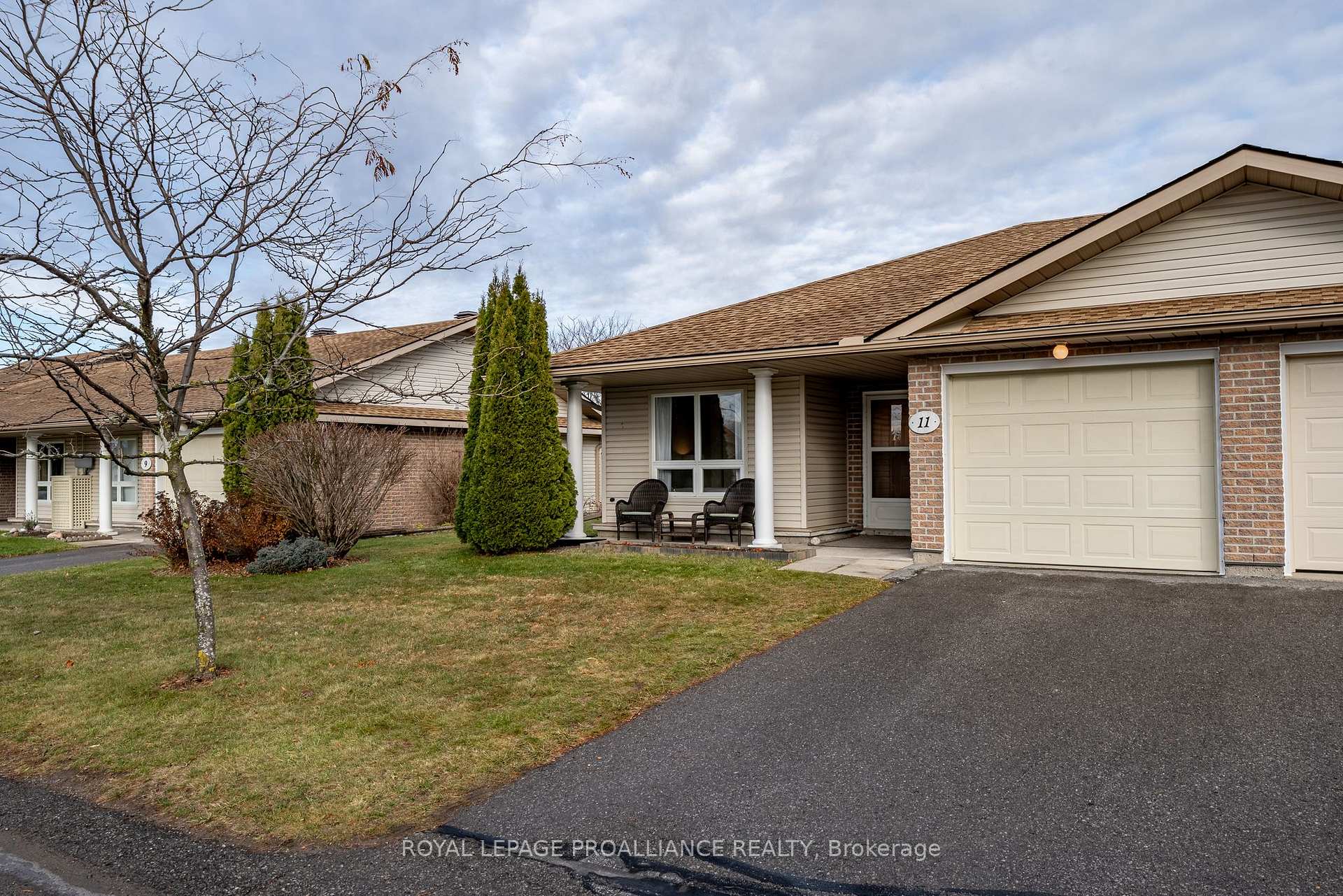Front of Unit 11, 15 Aldersgate Drive