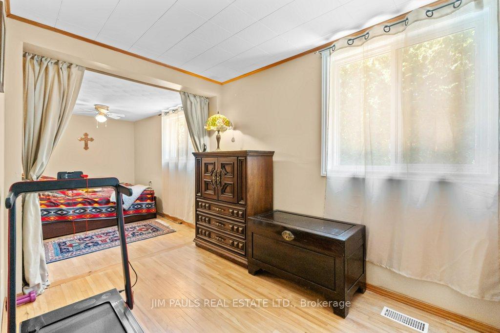 Photo 21 of 40 Union Street, Hamilton, Waterdown — HOMEH
