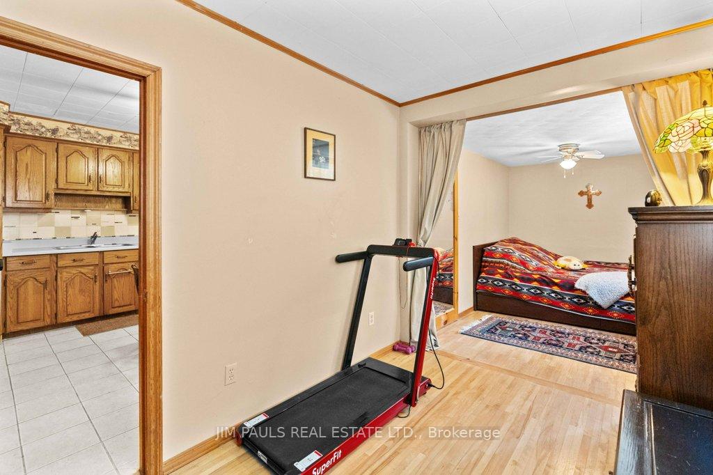 Photo 20 of 40 Union Street, Hamilton, Waterdown — HOMEH