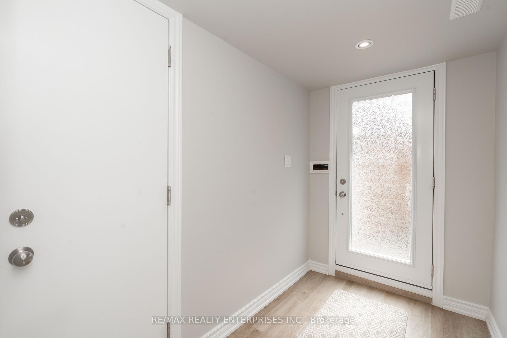 Photo 2 of 70 English Street, Brampton, Brampton West — HOMEH