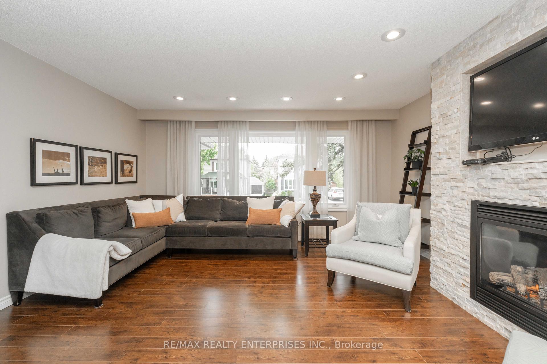 Photo 15 of 70 English Street, Brampton, Brampton West — HOMEH