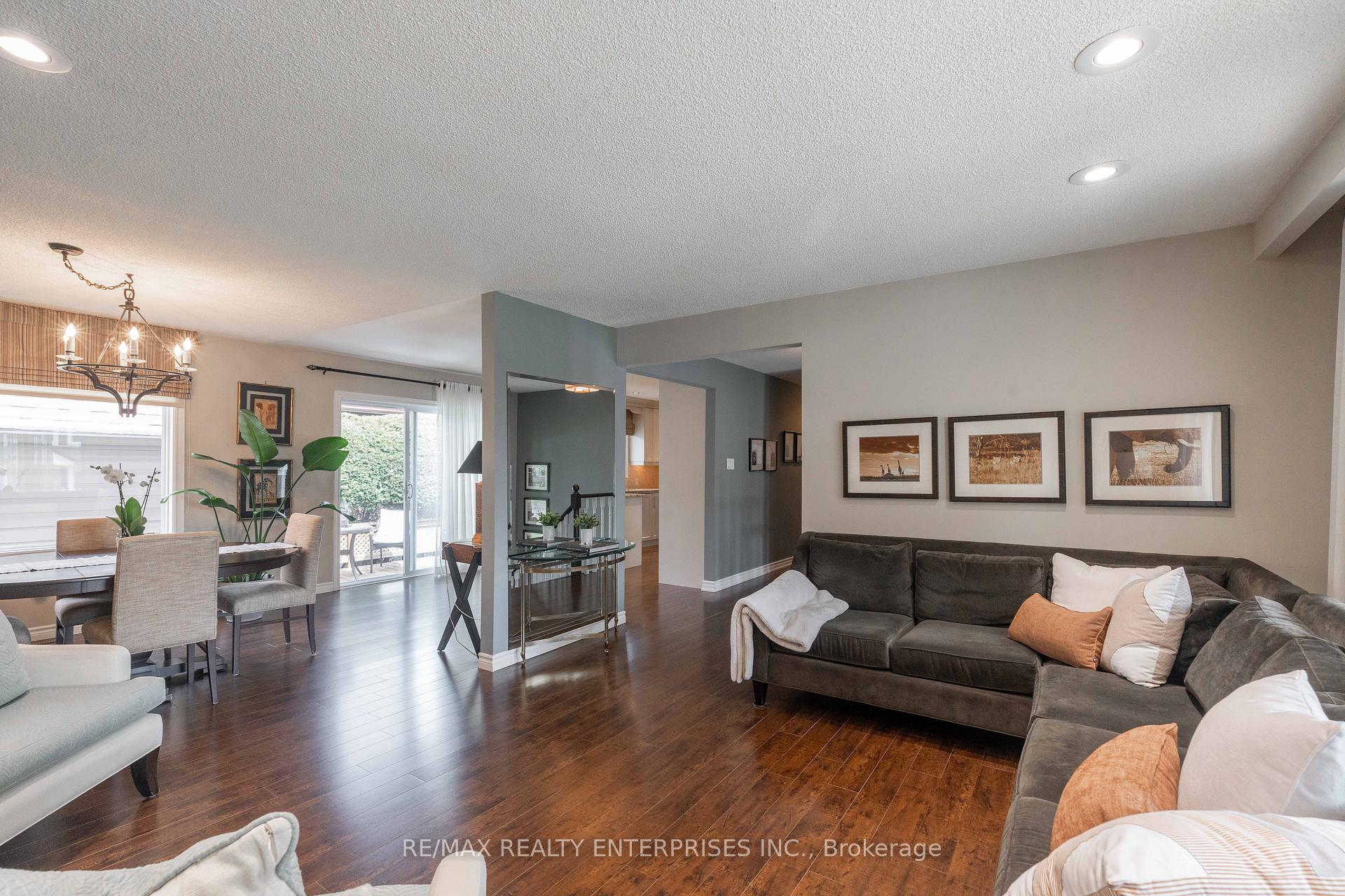 Photo 9 of 70 English Street, Brampton, Brampton West — HOMEH