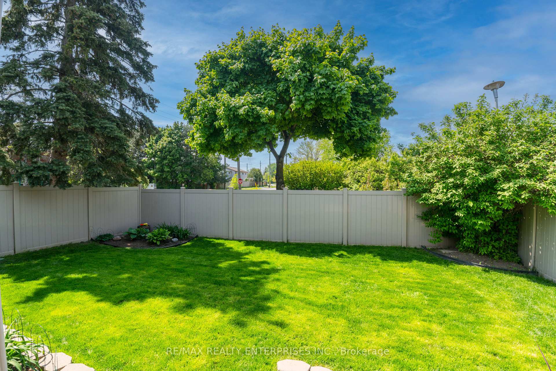 Photo 40 of 70 English Street, Brampton, Brampton West — HOMEH