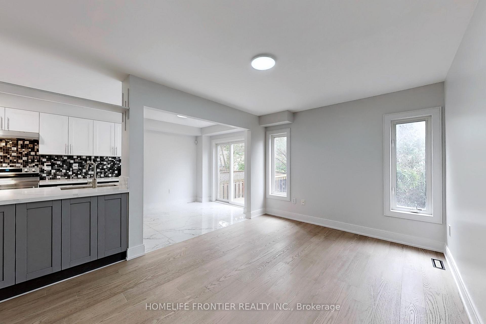 Photo 16 of 18 Oak Park Crescent, Vaughan, Rural Vaughan — HOMEH