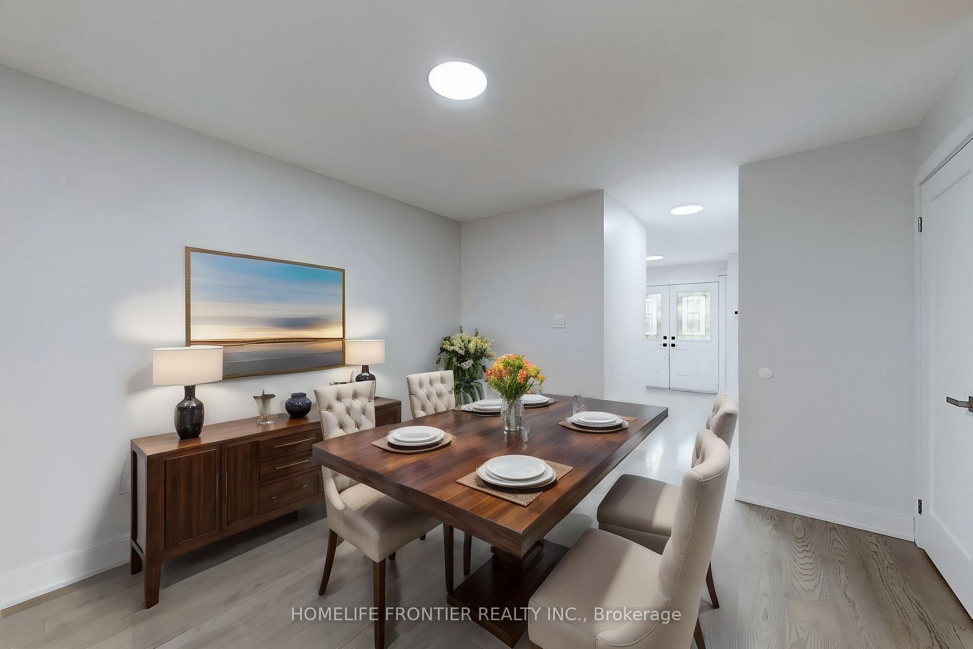 Photo 9 of 18 Oak Park Crescent, Vaughan, Rural Vaughan — HOMEH