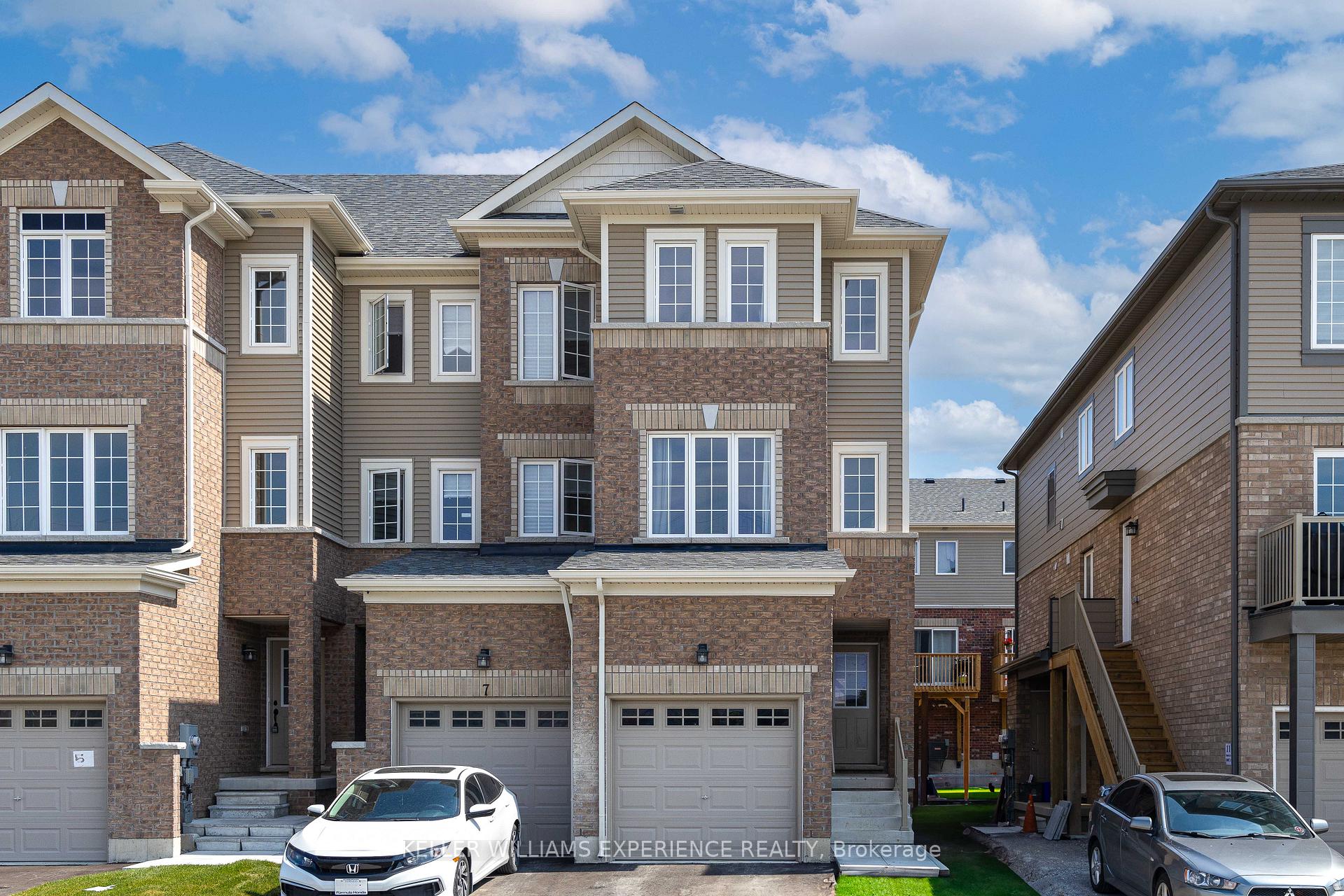 Photo 1 of 9 Tobias Lane, Barrie, Innis-Shore — HOMEH