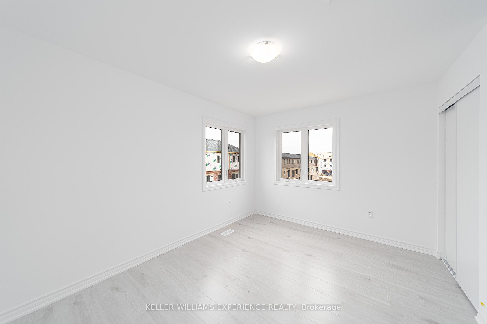 Photo 16 of 9 Tobias Lane, Barrie, Innis-Shore — HOMEH