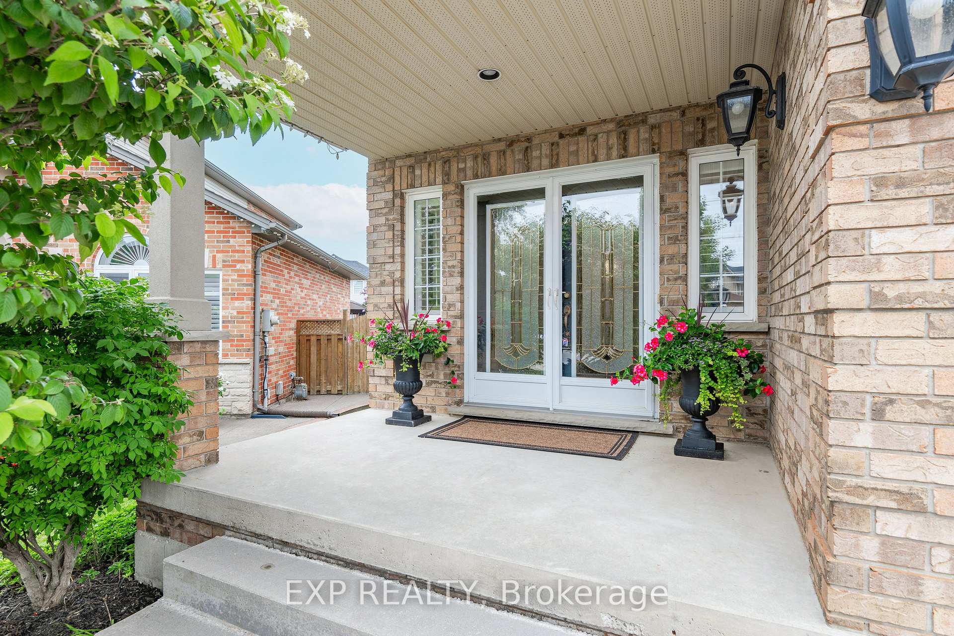 Photo 21 of 17 Hillcroft Drive, Hamilton, Stoney Creek Mountain — HOMEH