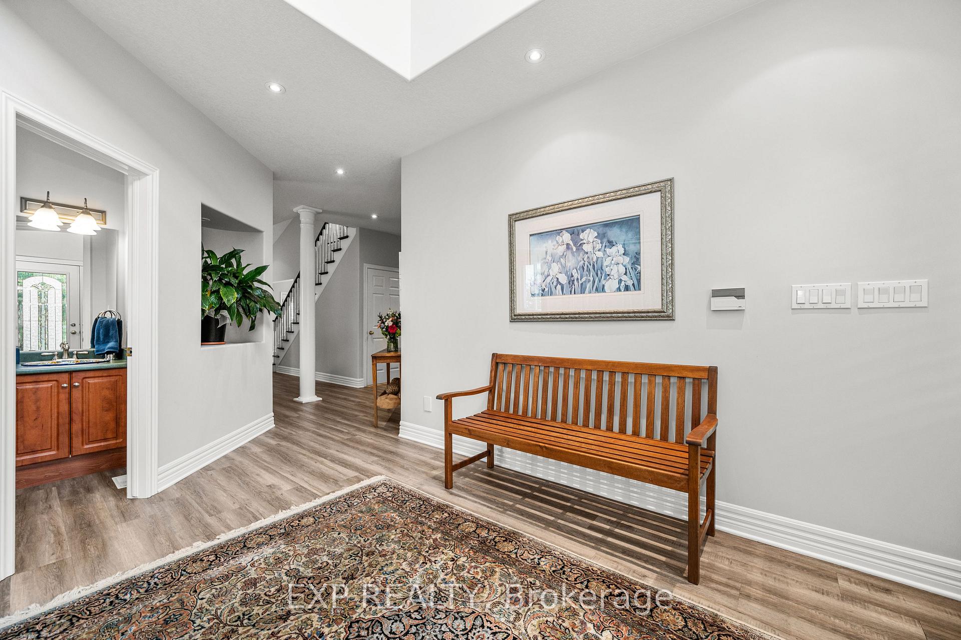 Photo 8 of 17 Hillcroft Drive, Hamilton, Stoney Creek Mountain — HOMEH