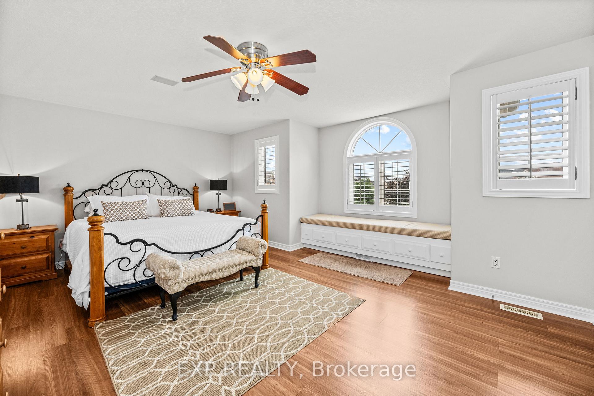 Photo 14 of 17 Hillcroft Drive, Hamilton, Stoney Creek Mountain — HOMEH