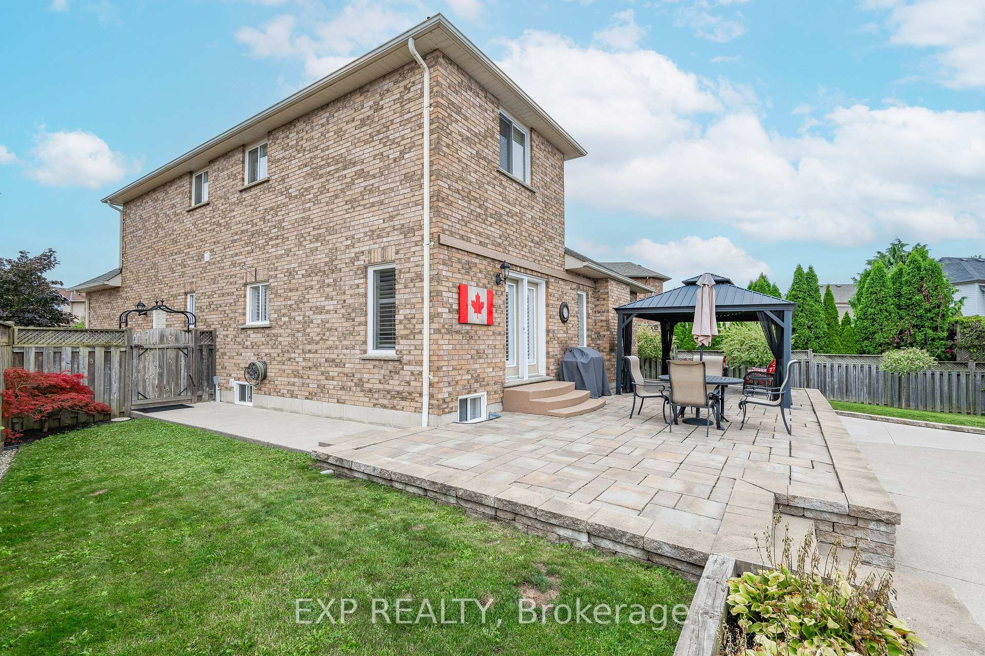 Photo 26 of 17 Hillcroft Drive, Hamilton, Stoney Creek Mountain — HOMEH
