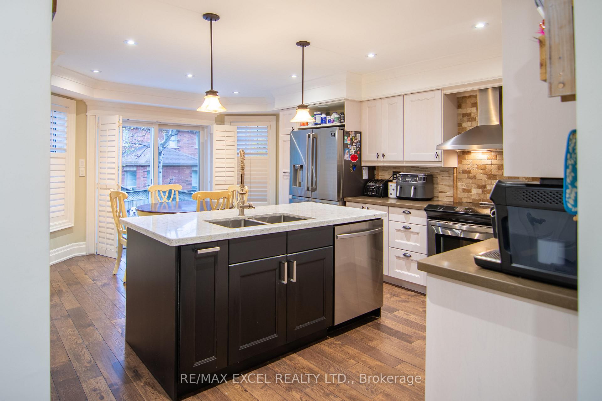 Photo 9 of 20 Barnes Court, Brampton, Snelgrove — HOMEH