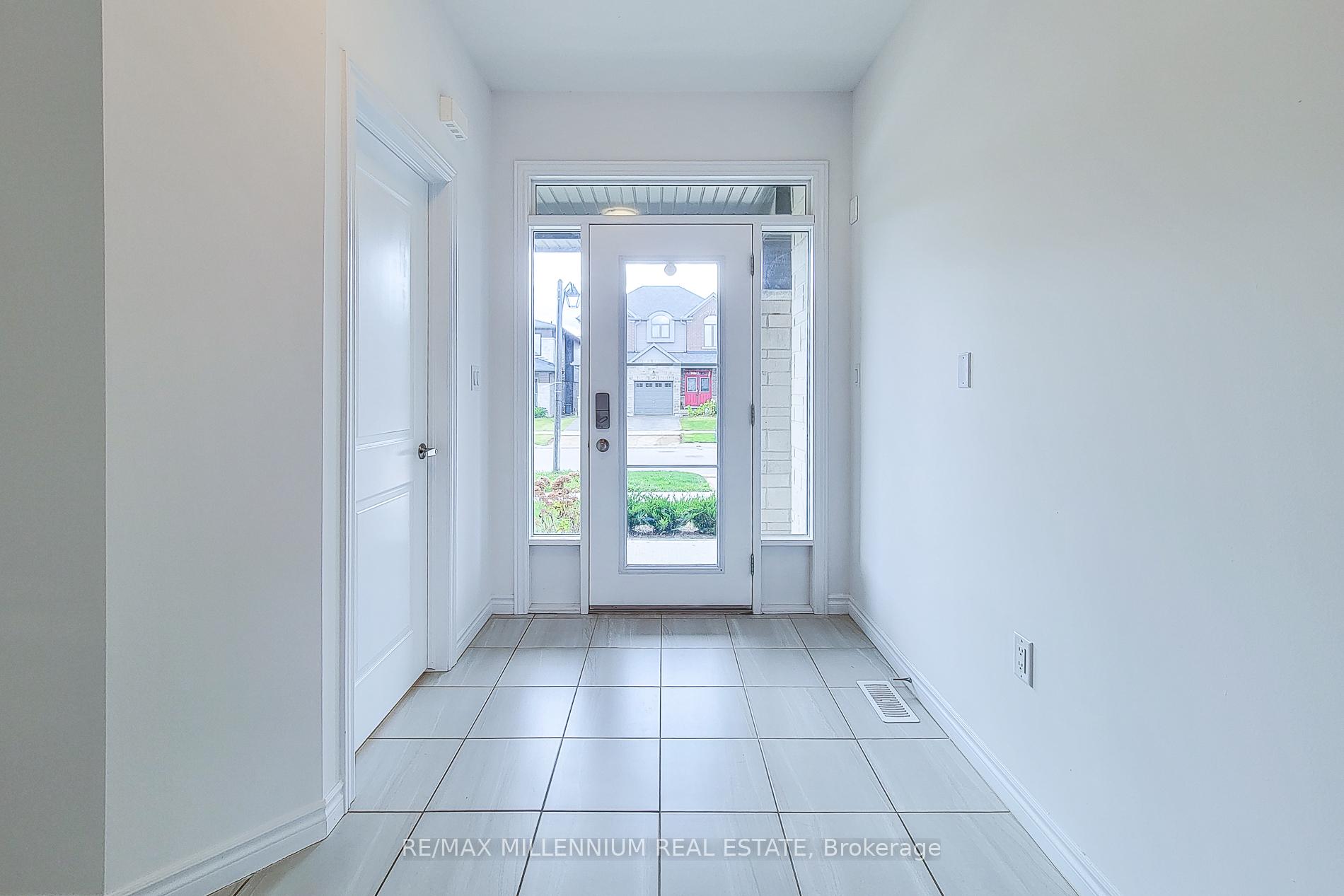 Photo 7 of 44 Whitton Drive, Brant, Brantford Twp — HOMEH