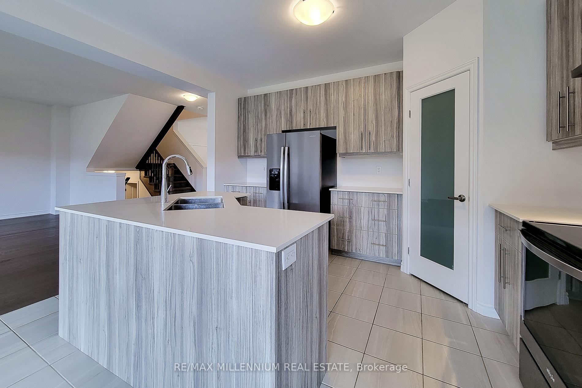 Photo 25 of 44 Whitton Drive, Brant, Brantford Twp — HOMEH