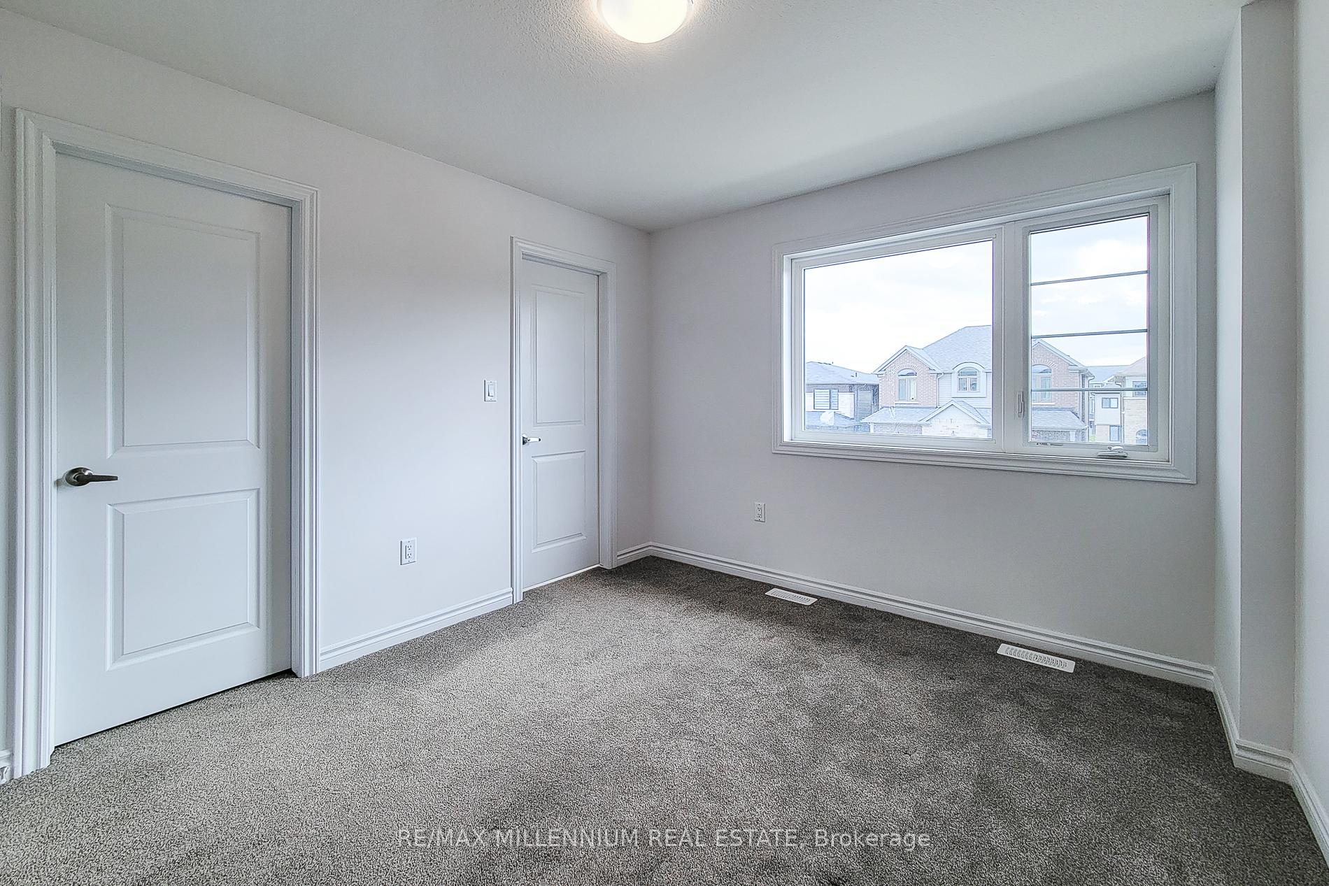 Photo 21 of 44 Whitton Drive, Brant, Brantford Twp — HOMEH