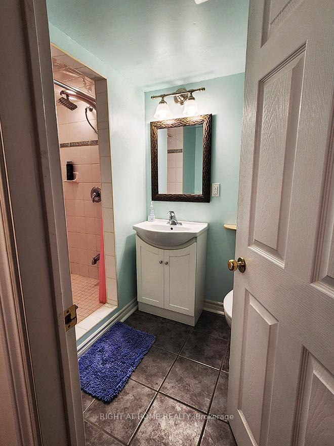 Photo 20 of 159 Primeau Drive, Aurora, Aurora Grove — HOMEH