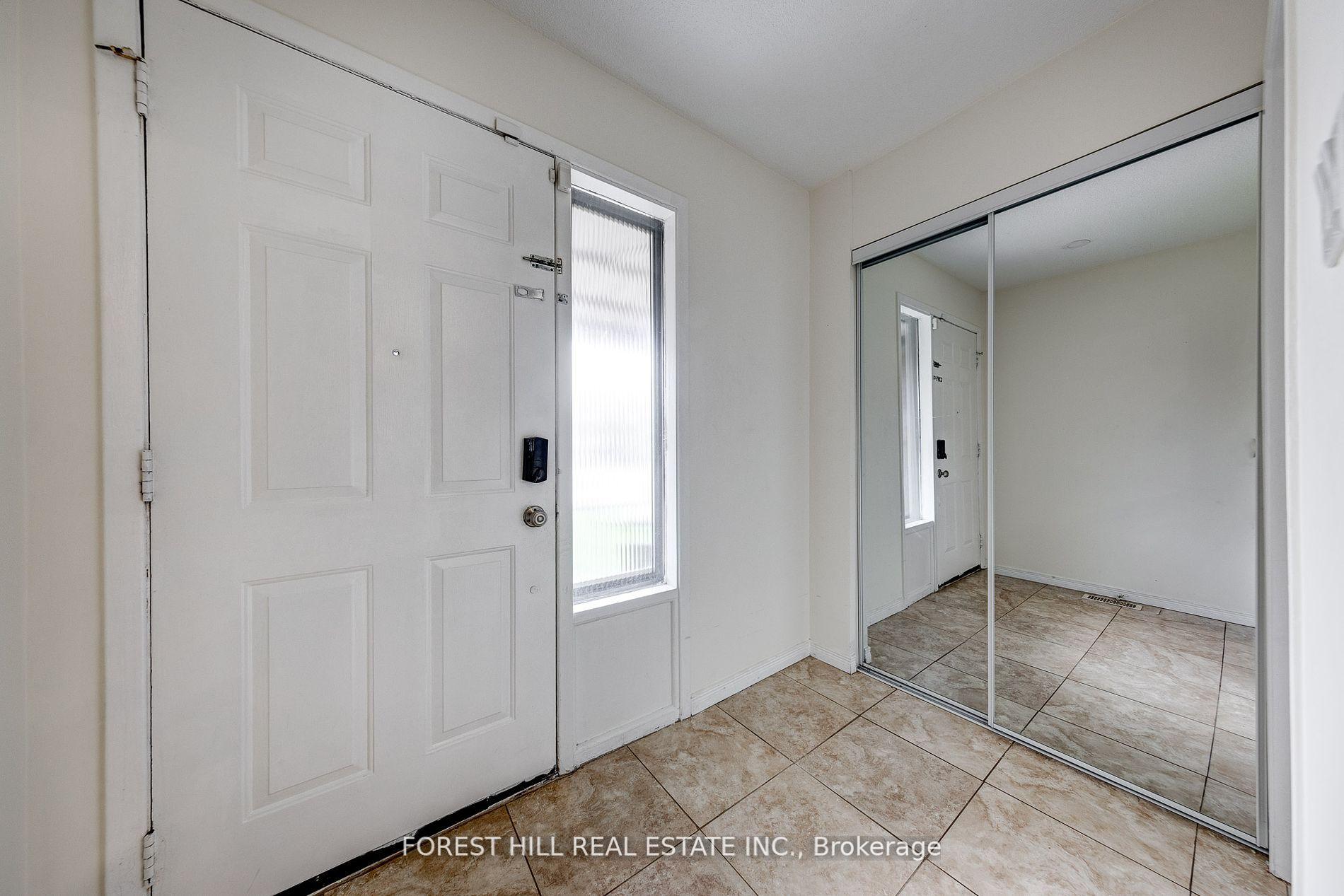 Photo 10 of 4006 Bishopstoke Lane, Mississauga, Rathwood — HOMEH