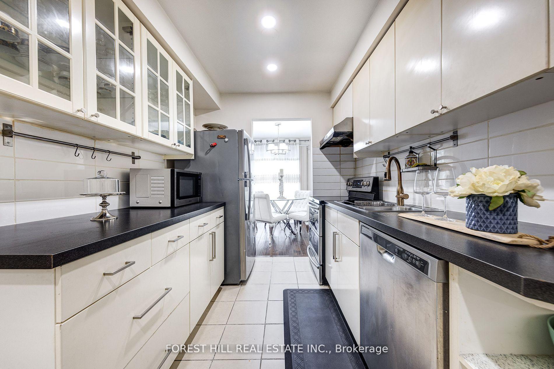 Photo 25 of 4006 Bishopstoke Lane, Mississauga, Rathwood — HOMEH