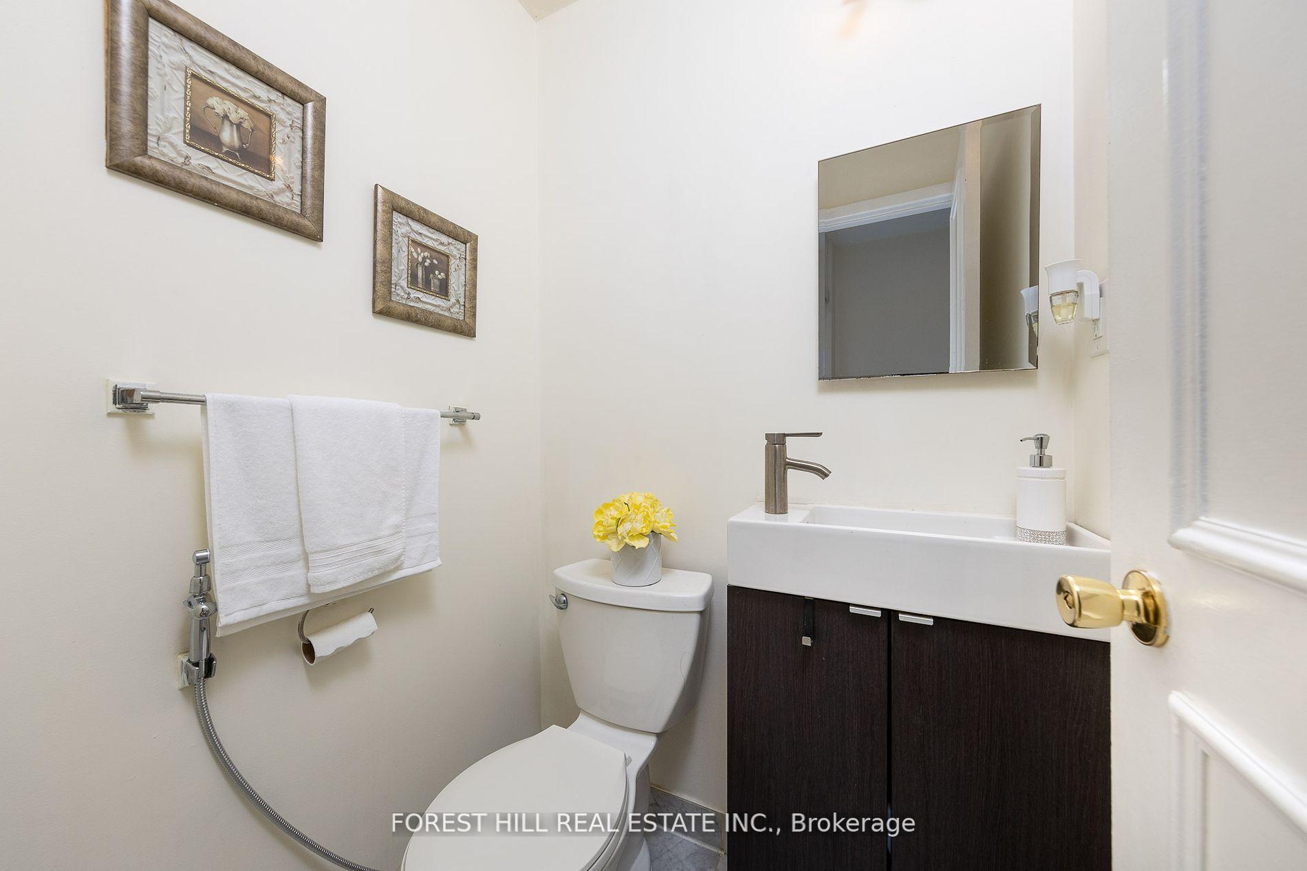 Photo 9 of 4006 Bishopstoke Lane, Mississauga, Rathwood — HOMEH