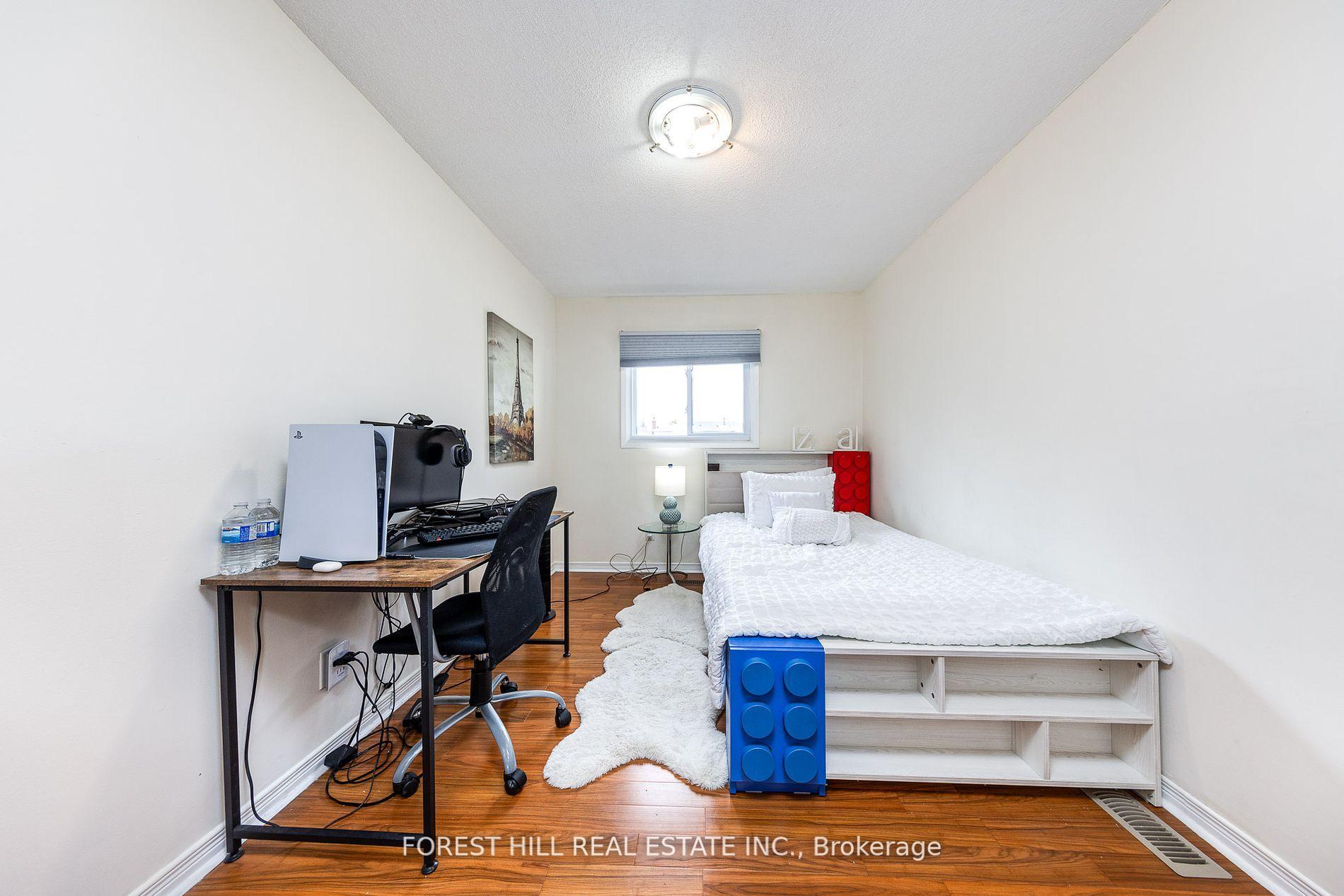 Photo 28 of 4006 Bishopstoke Lane, Mississauga, Rathwood — HOMEH