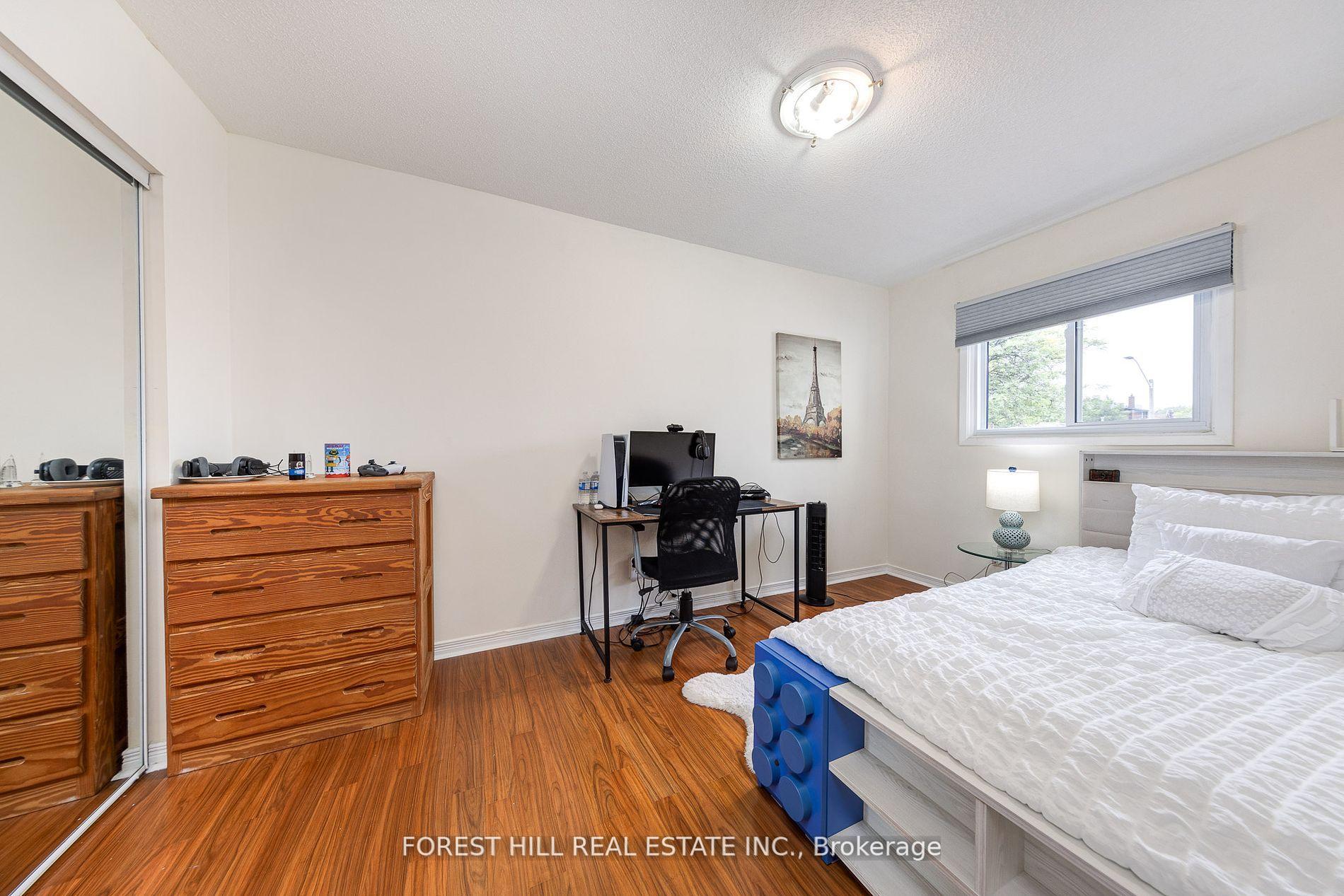 Photo 13 of 4006 Bishopstoke Lane, Mississauga, Rathwood — HOMEH