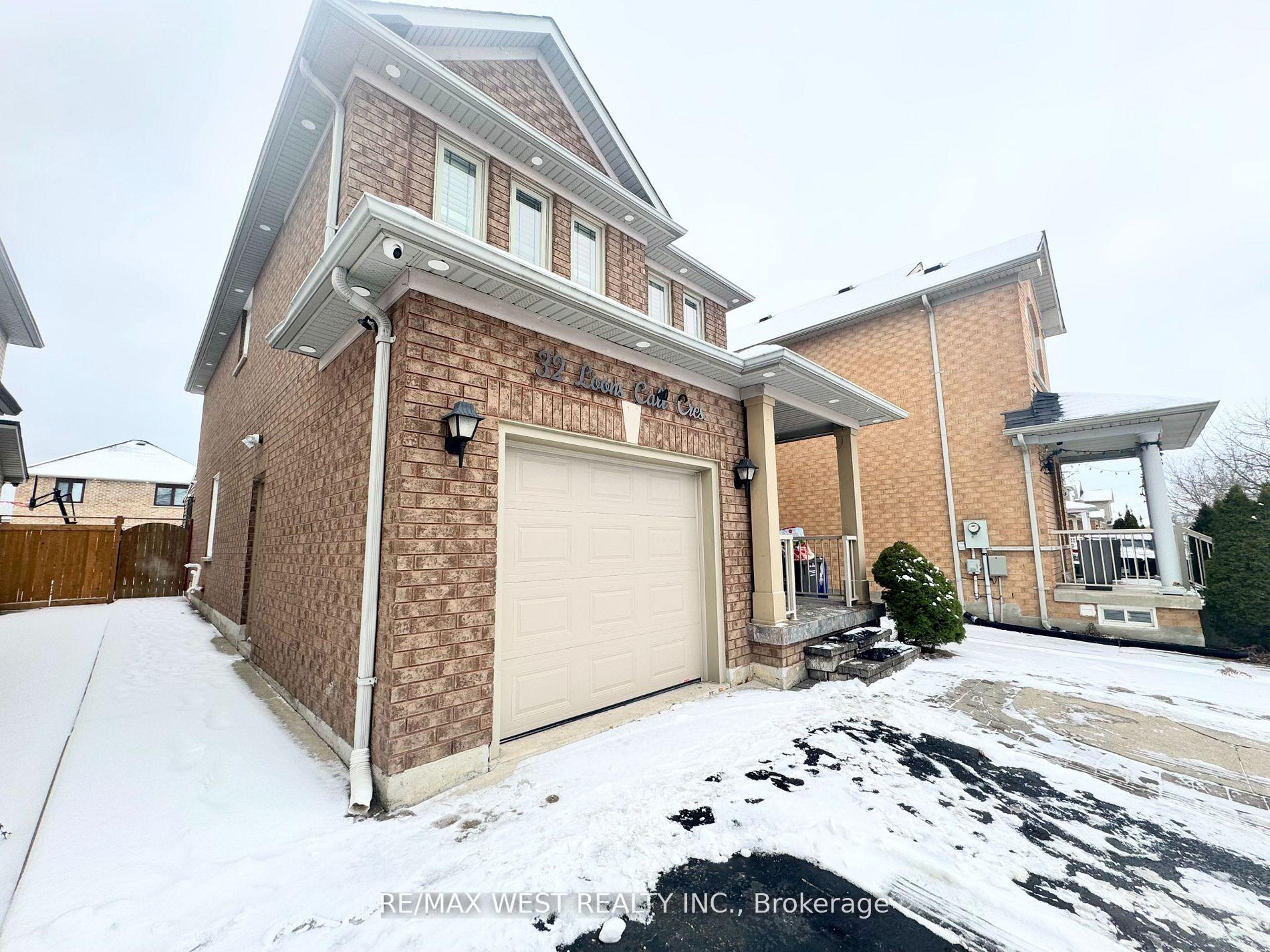 Photo 2 of 32 Loons Call Crescent, Brampton, Sandringham-Wellington — HOMEH