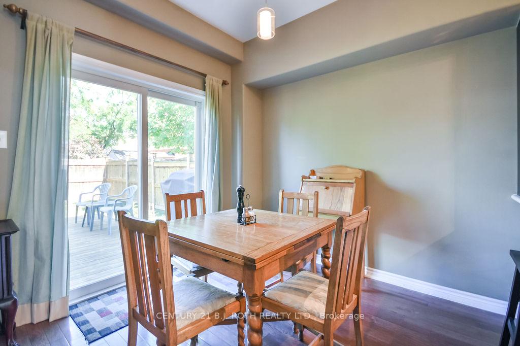 Photo 6 of 5 Stuart Avenue, Barrie, Innis-Shore — HOMEH