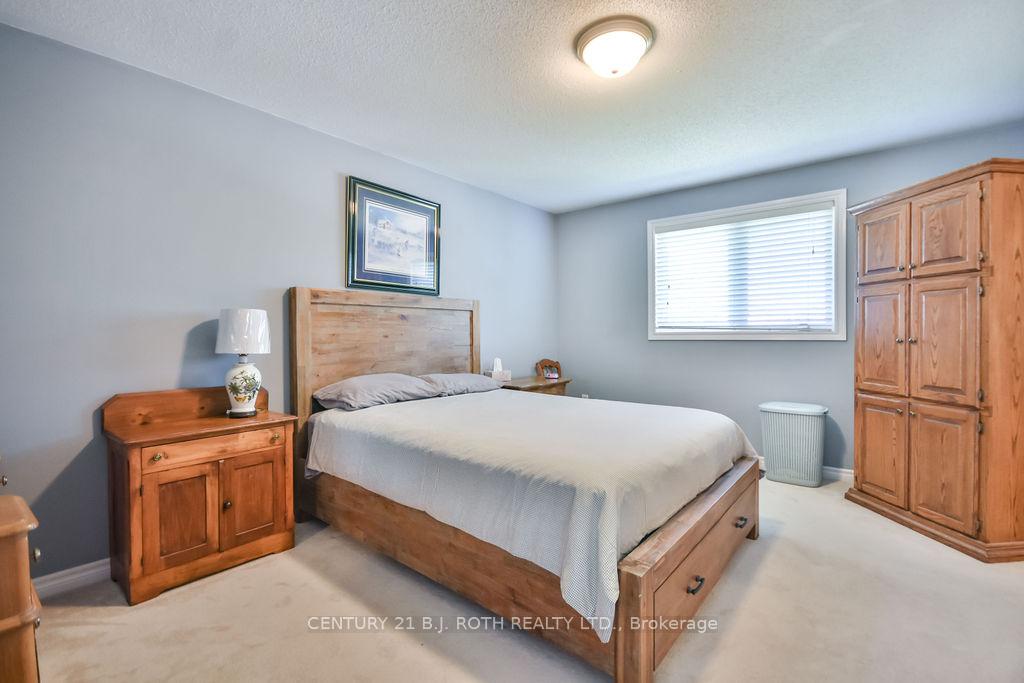 Photo 15 of 5 Stuart Avenue, Barrie, Innis-Shore — HOMEH