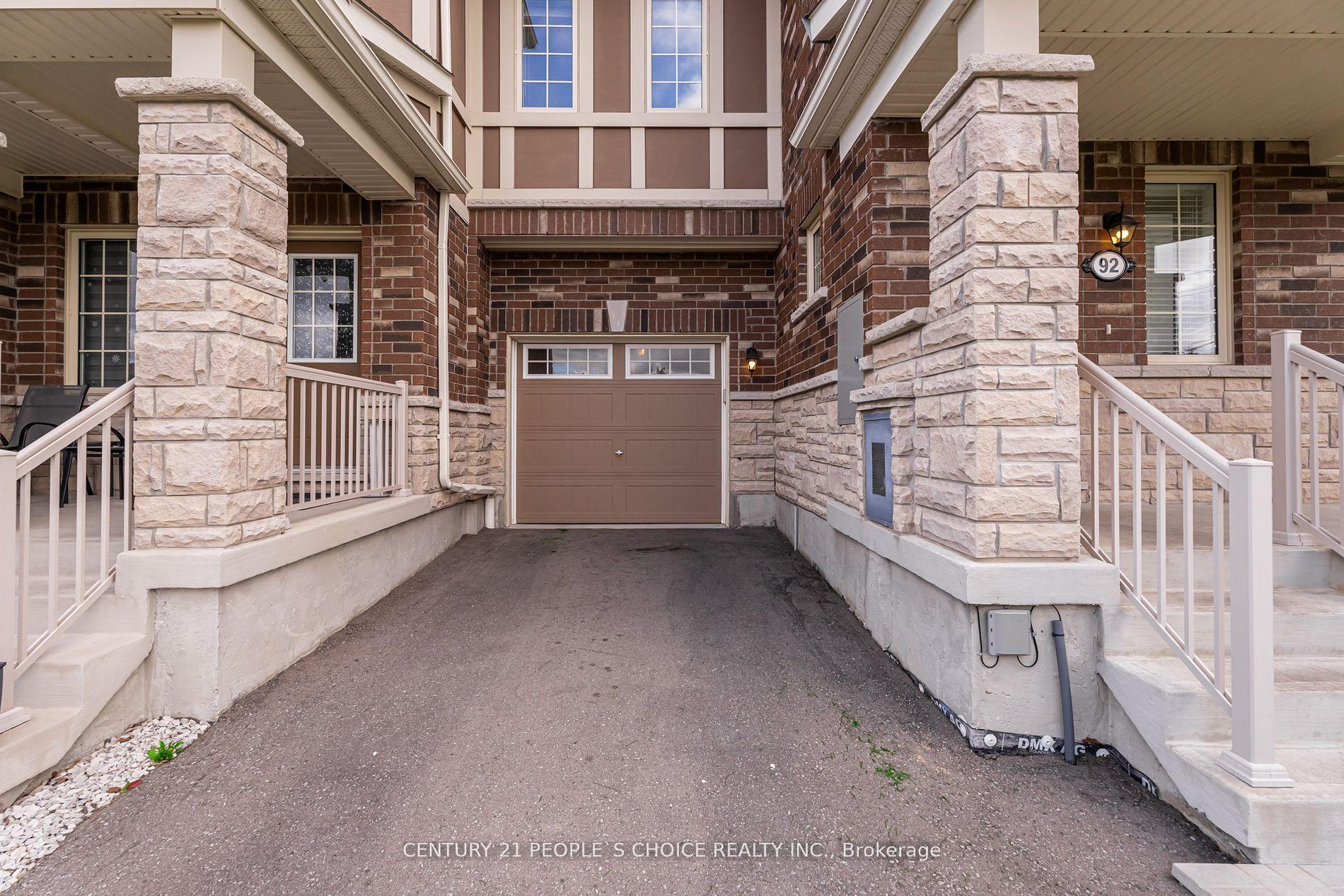 Photo 4 of 92 Coho Drive, Whitby, Rural Whitby — HOMEH