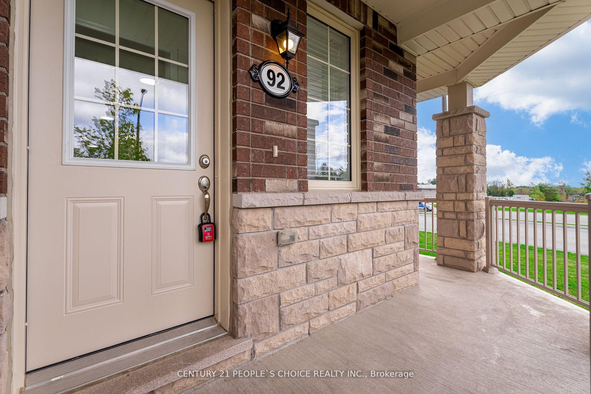 Photo 10 of 92 Coho Drive, Whitby, Rural Whitby — HOMEH