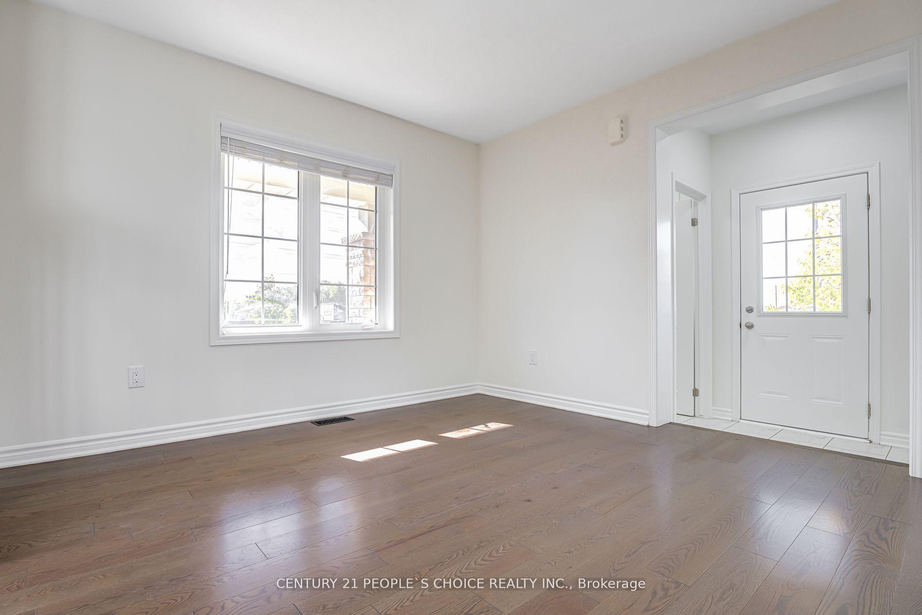 Photo 7 of 92 Coho Drive, Whitby, Rural Whitby — HOMEH