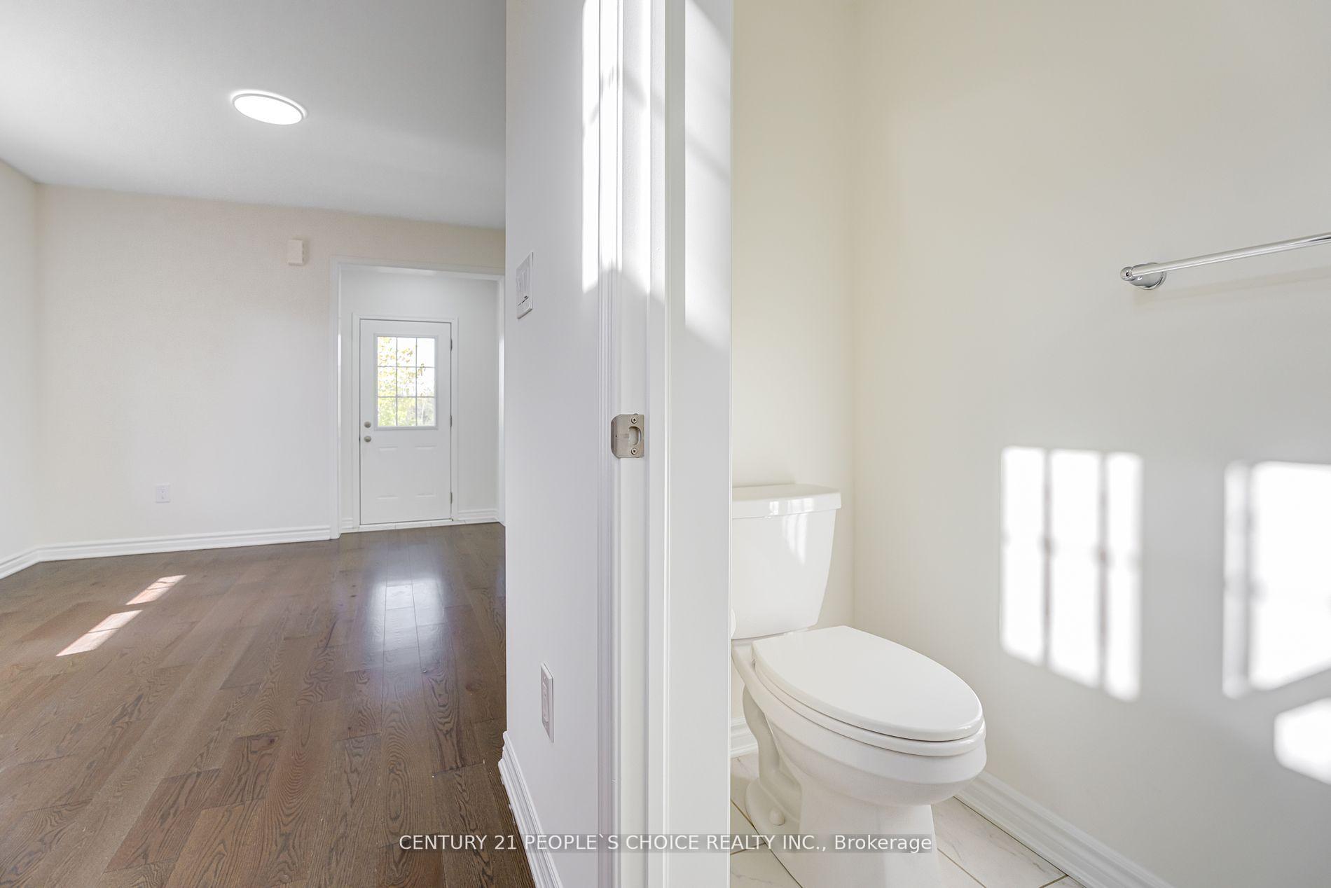 Photo 13 of 92 Coho Drive, Whitby, Rural Whitby — HOMEH