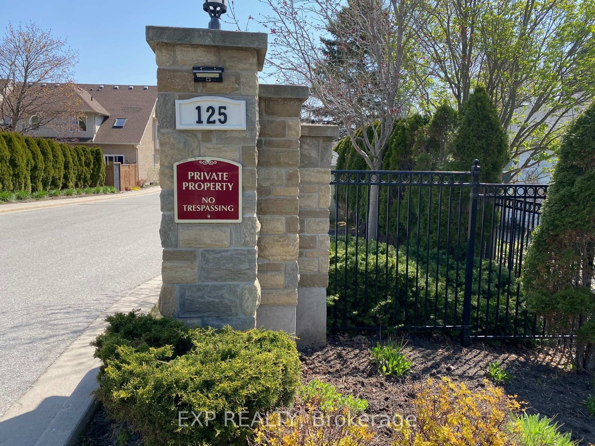 Photo 3 of Unit 23, 125 Huronia Road, Barrie, Painswick North — HOMEH