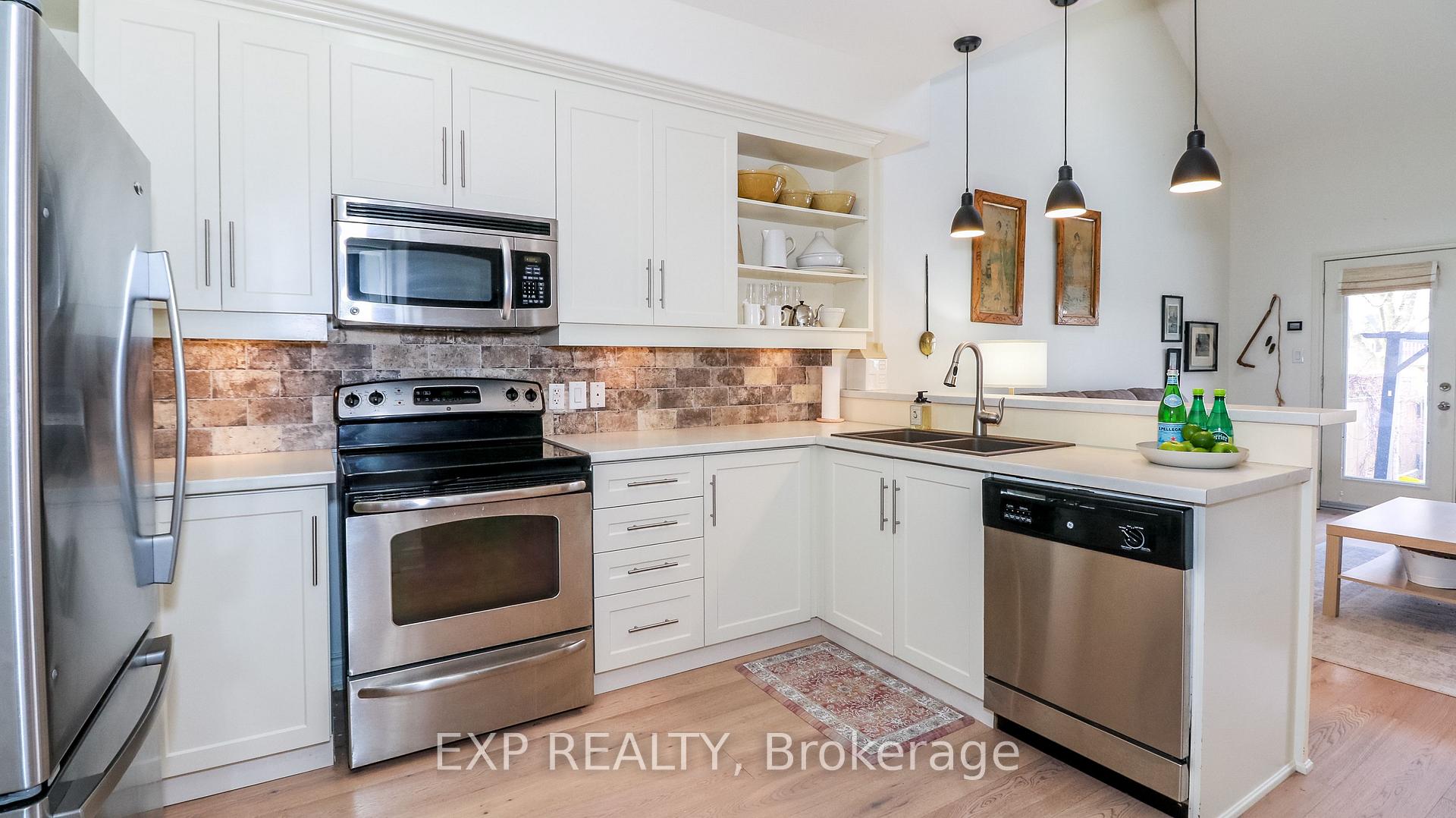 Photo 8 of Unit 23, 125 Huronia Road, Barrie, Painswick North — HOMEH