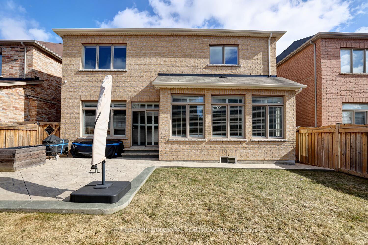 Photo 34 of 104 Rising Hill Ridge, Brampton, Bram West — HOMEH