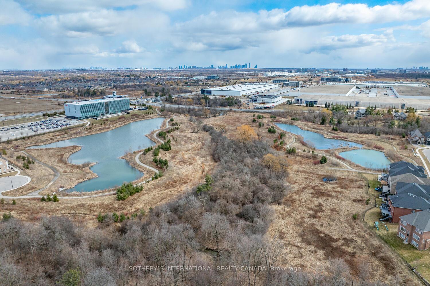 Photo 43 of 104 Rising Hill Ridge, Brampton, Bram West — HOMEH