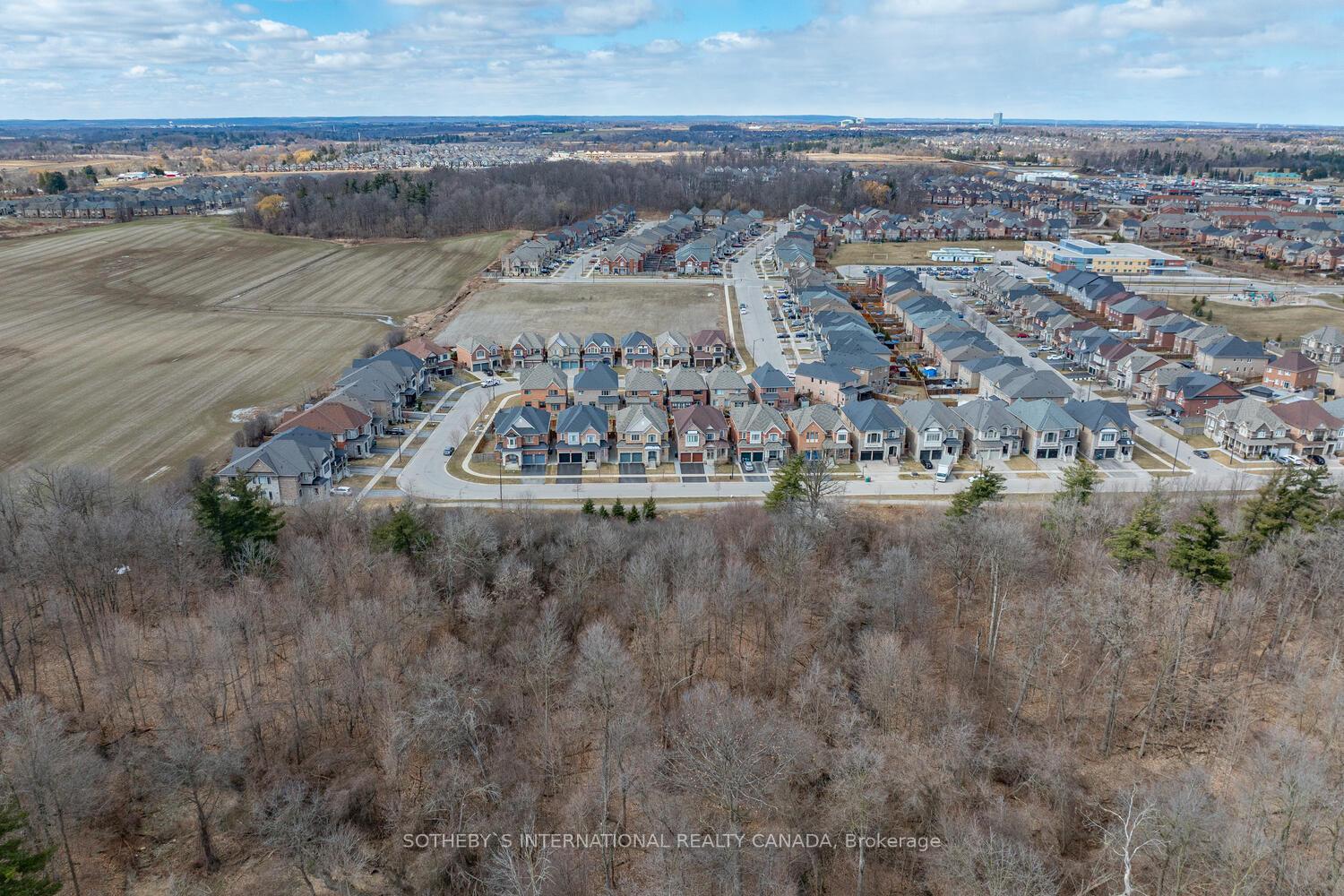 Photo 45 of 104 Rising Hill Ridge, Brampton, Bram West — HOMEH