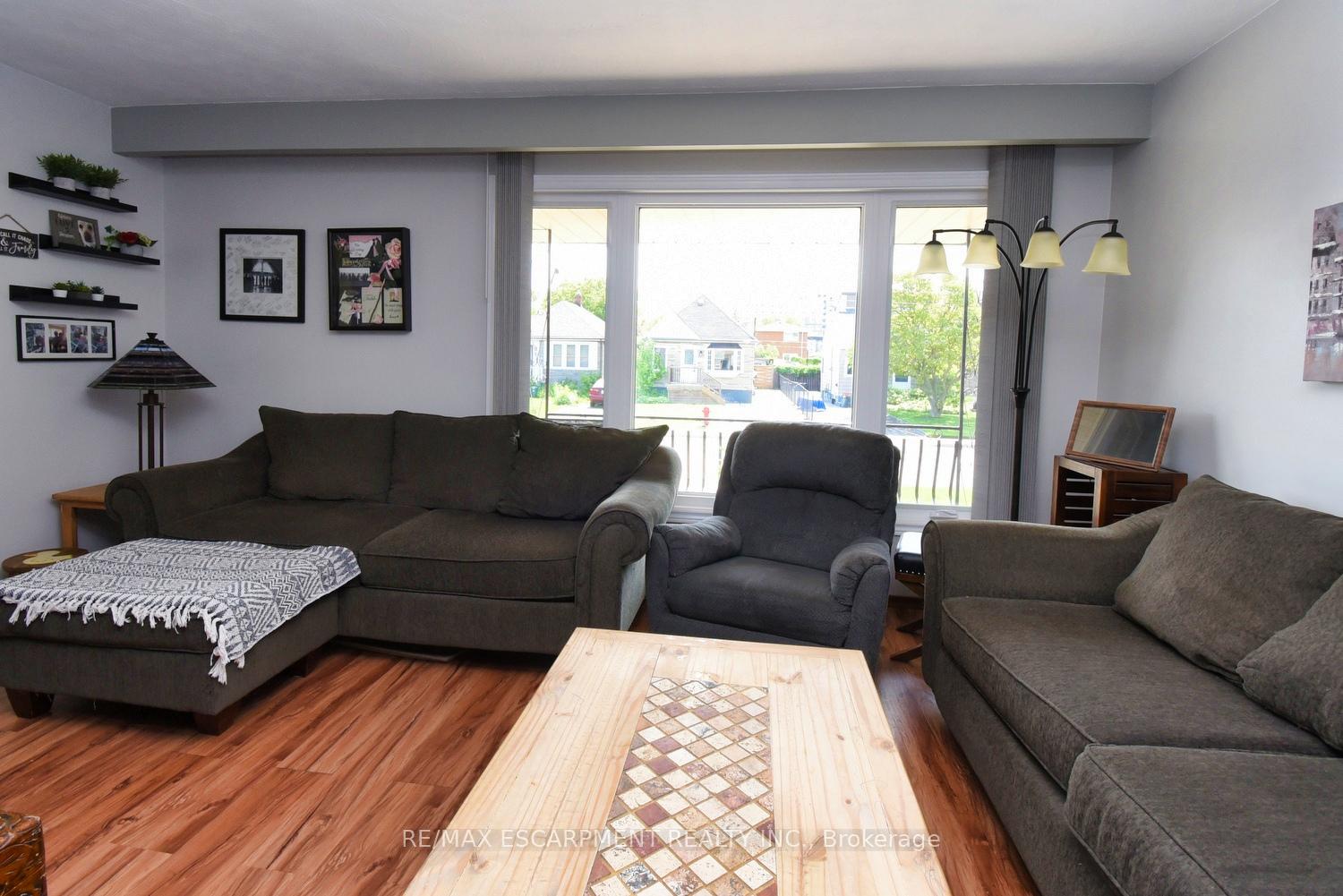 Photo 27 of 34 Adair Avenue S, Hamilton, McQuesten — HOMEH