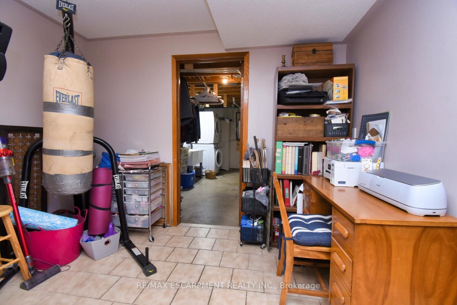 Photo 19 of 34 Adair Avenue S, Hamilton, McQuesten — HOMEH
