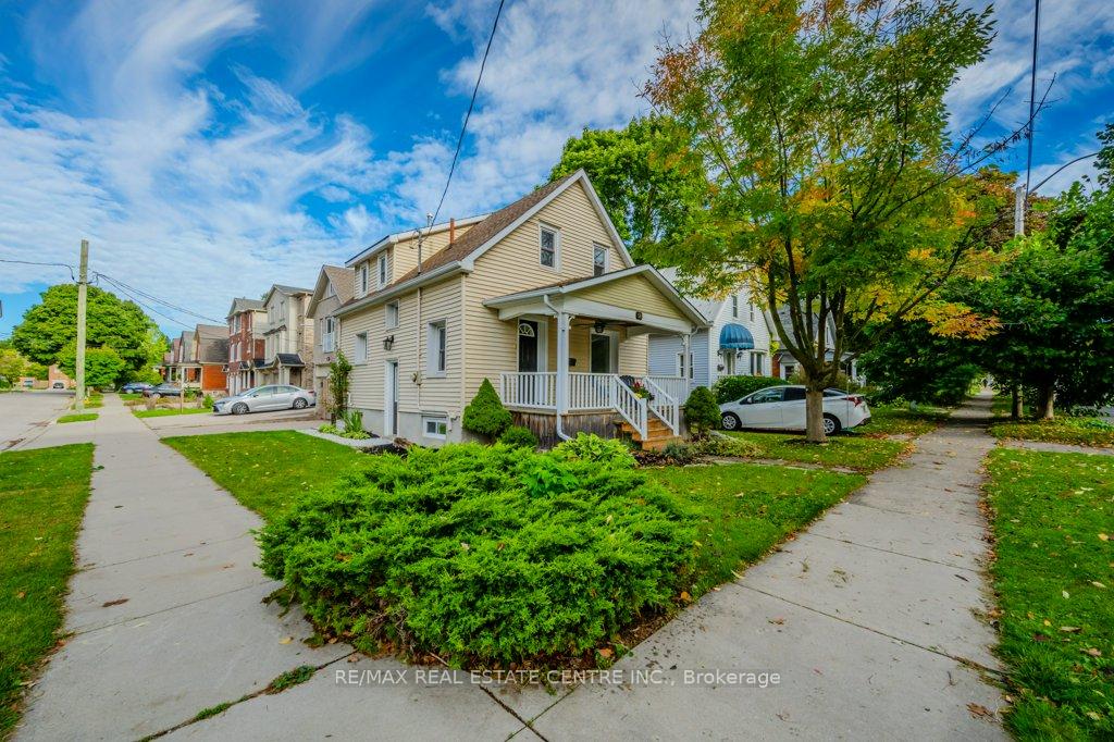 Photo 26 of 58 John Street W, Waterloo — HOMEH