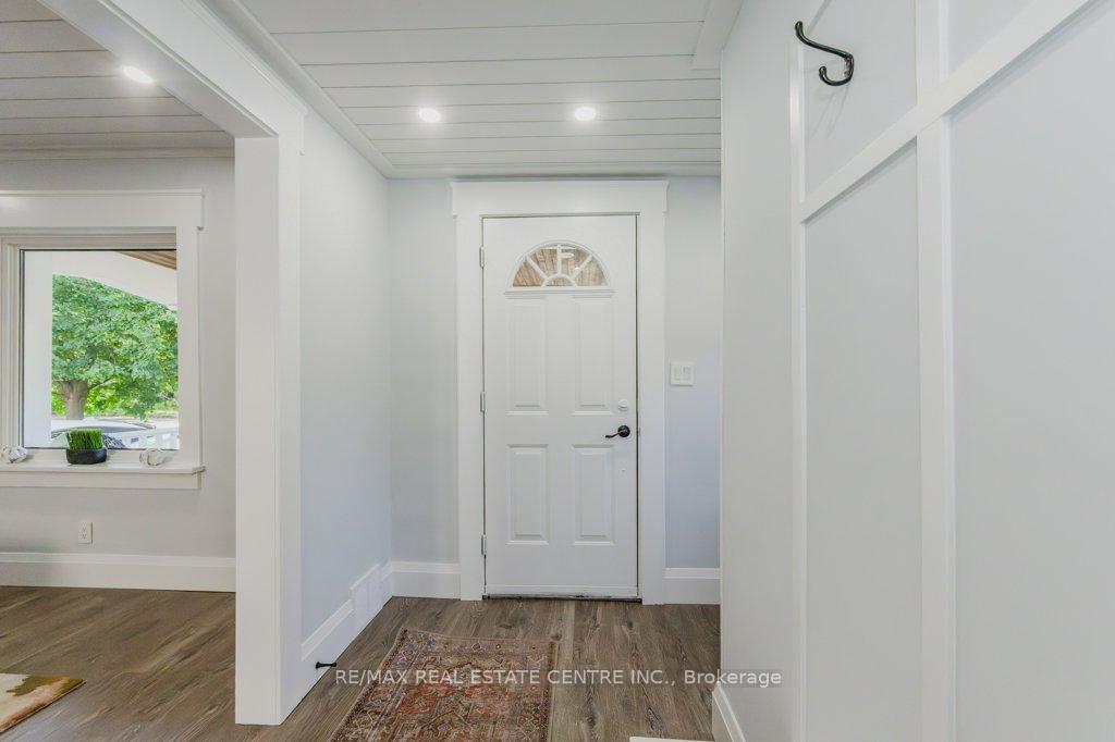 Photo 4 of 58 John Street W, Waterloo — HOMEH